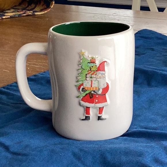 Rae Dunn NWOT Santa Mug - Picture 1 of 4